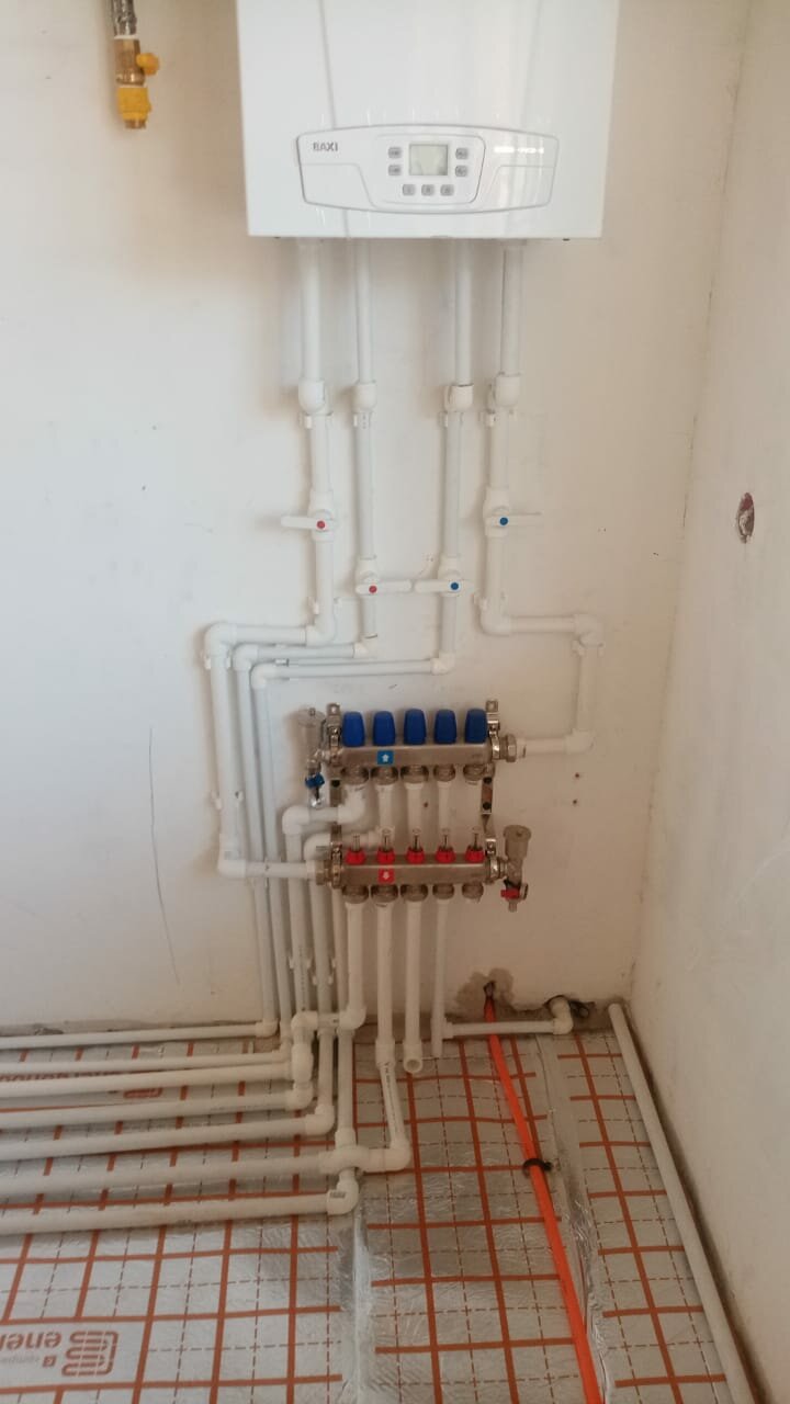 тёплый пол водяной от газового котла, сантехника монтаж, монтаж отопления, разводка отопления, монтаж сантехники