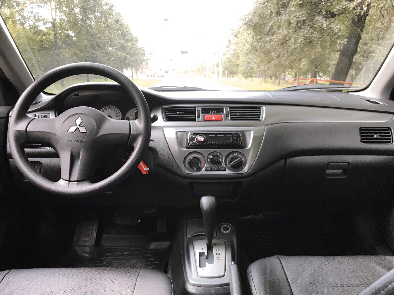 mitsubishi lancer ix рестайлинг, mitsubishi lancer 2006, мицубиси лансер 2007 салон, мицубиси лансер 2006 салон, Mitsubishi Lancer VII