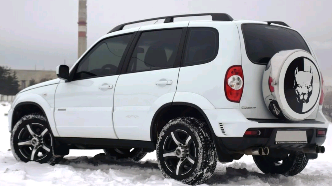 chevrolet niva, шеви нива белая, белая шевроле нива, шевроле нива белая 2017 года, тюнингованная нива шевроле