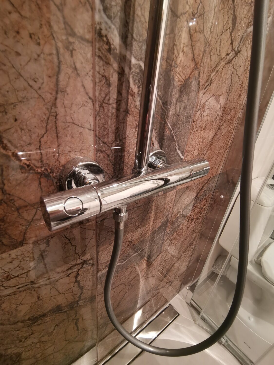 смеситель для ванны с душем hansgrohe ecostat universal 13123000 двухрычажный с термостатом хром, душевая система grohe vitalio joy 260, смеситель для душа, термостатический смеситель для ванны, смеситель термостатический