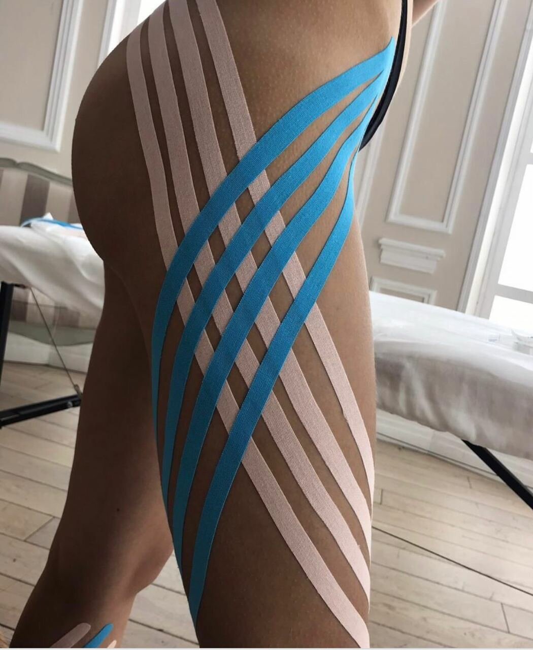 Девушка в изоленте картинки