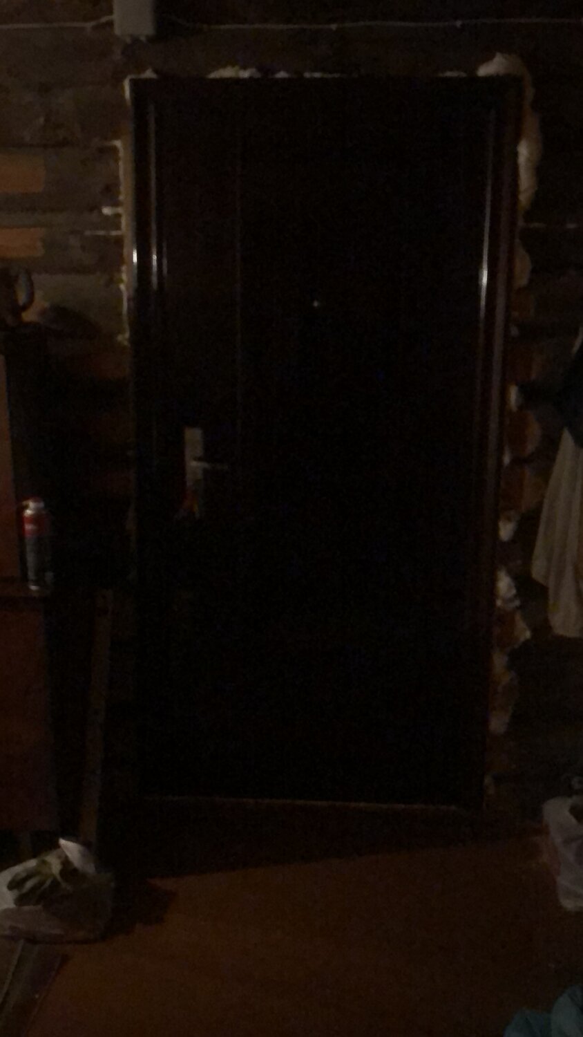 темное изображение, двери бу, дверь, железные двери, металлические двери