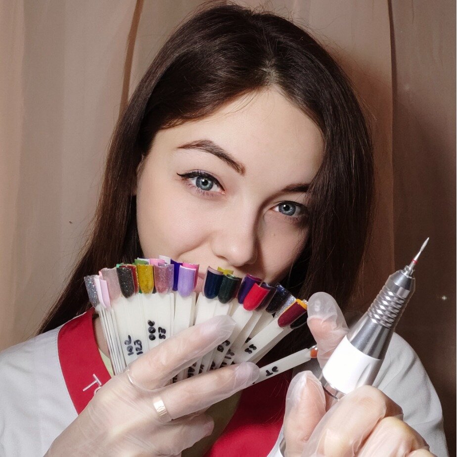 Алёна Гирлянская