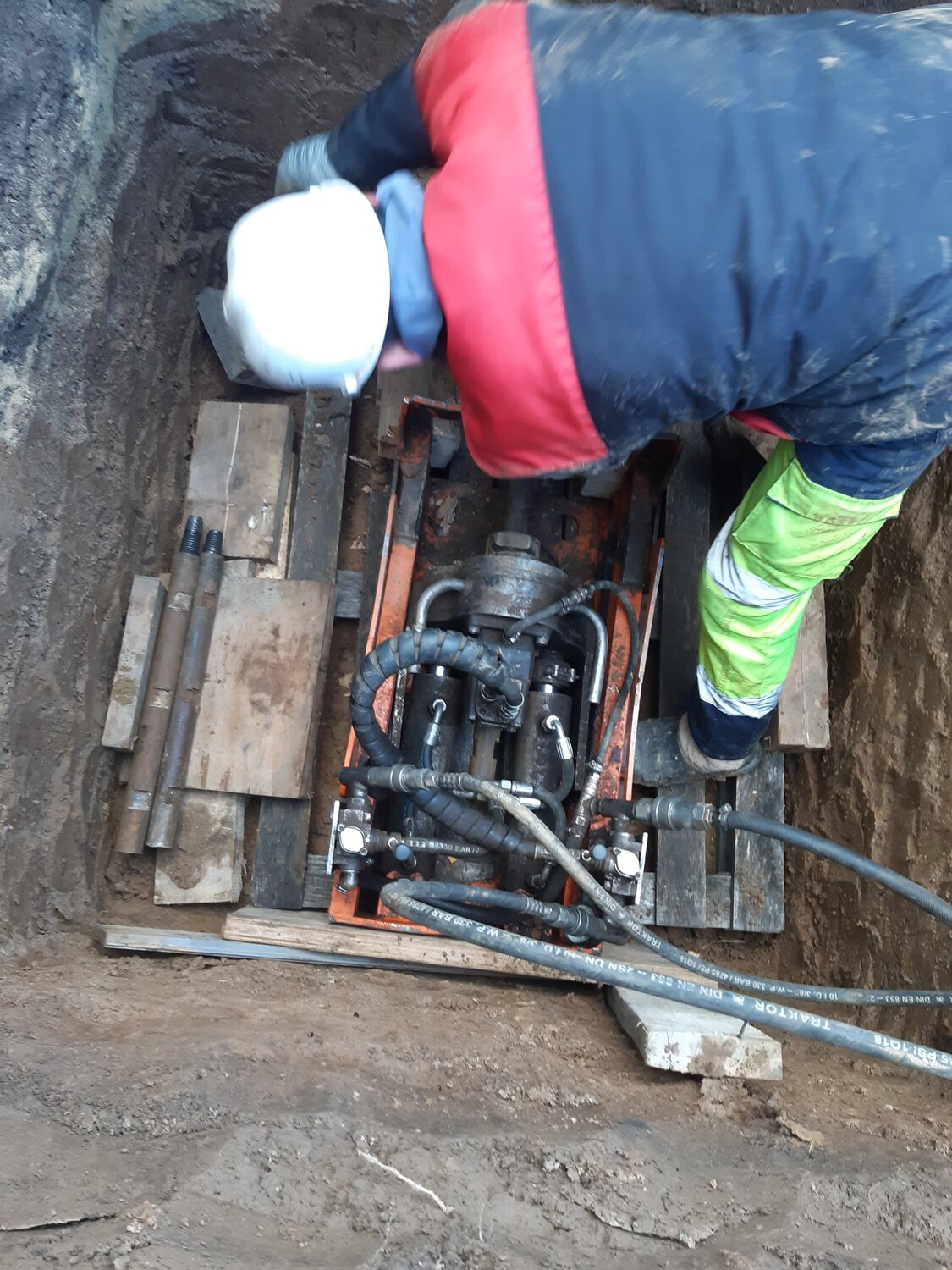 гнб прокол 4х160, прокол гнб, гнб бурение, прокладка водопровода, прокладка кабельных линий гнб