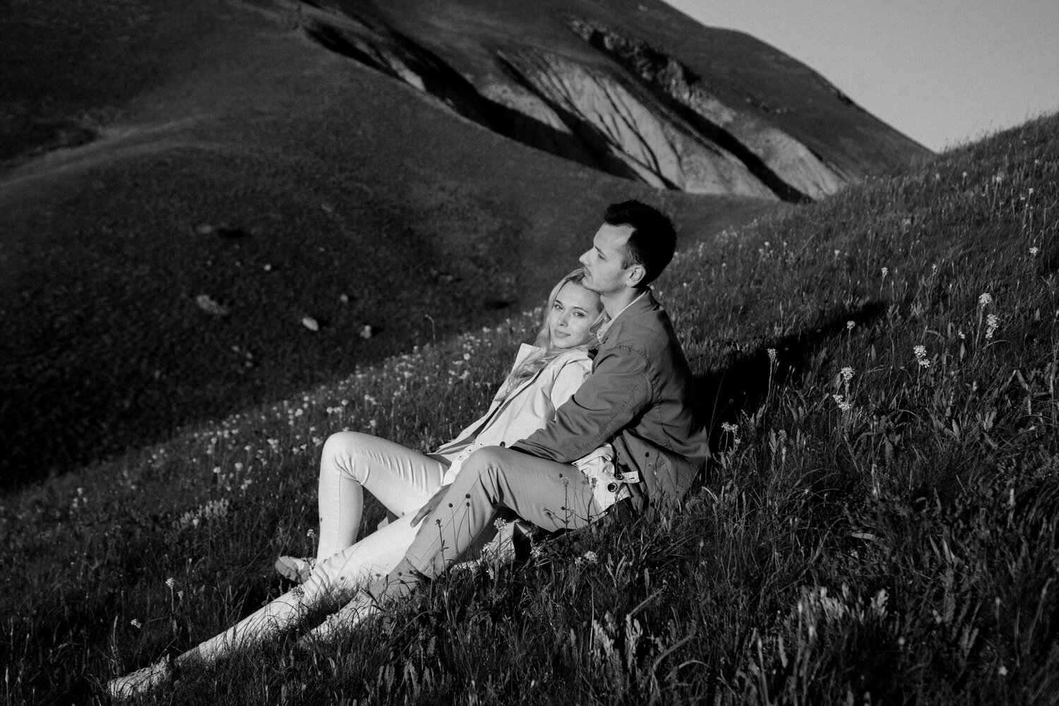 свадебная фотосессия, свадебная фотосессия в мержаново, влюбленные, влюбленная пара, ноги