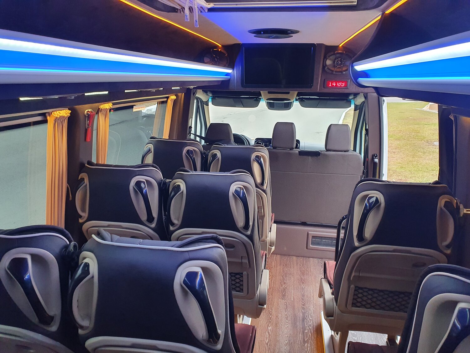 микроавтобус мерседес спринтер, mercedes-benz sprinter, микроавтобус, микроавтобус мерседес, mercedes benz sprinter 2021 салон