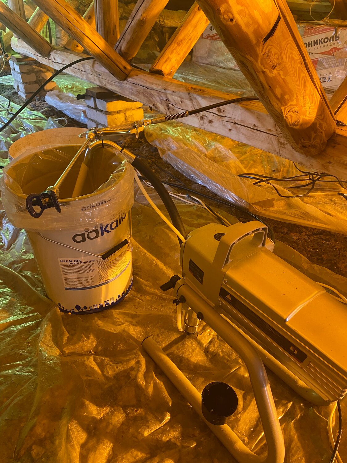 пенообразователь для пенобетона, ручной гидравлический пресс enerpac p2282, пескоструйный аппарат mammut 200, растворонасос putzmeister s5, пеногенератор муссон 4