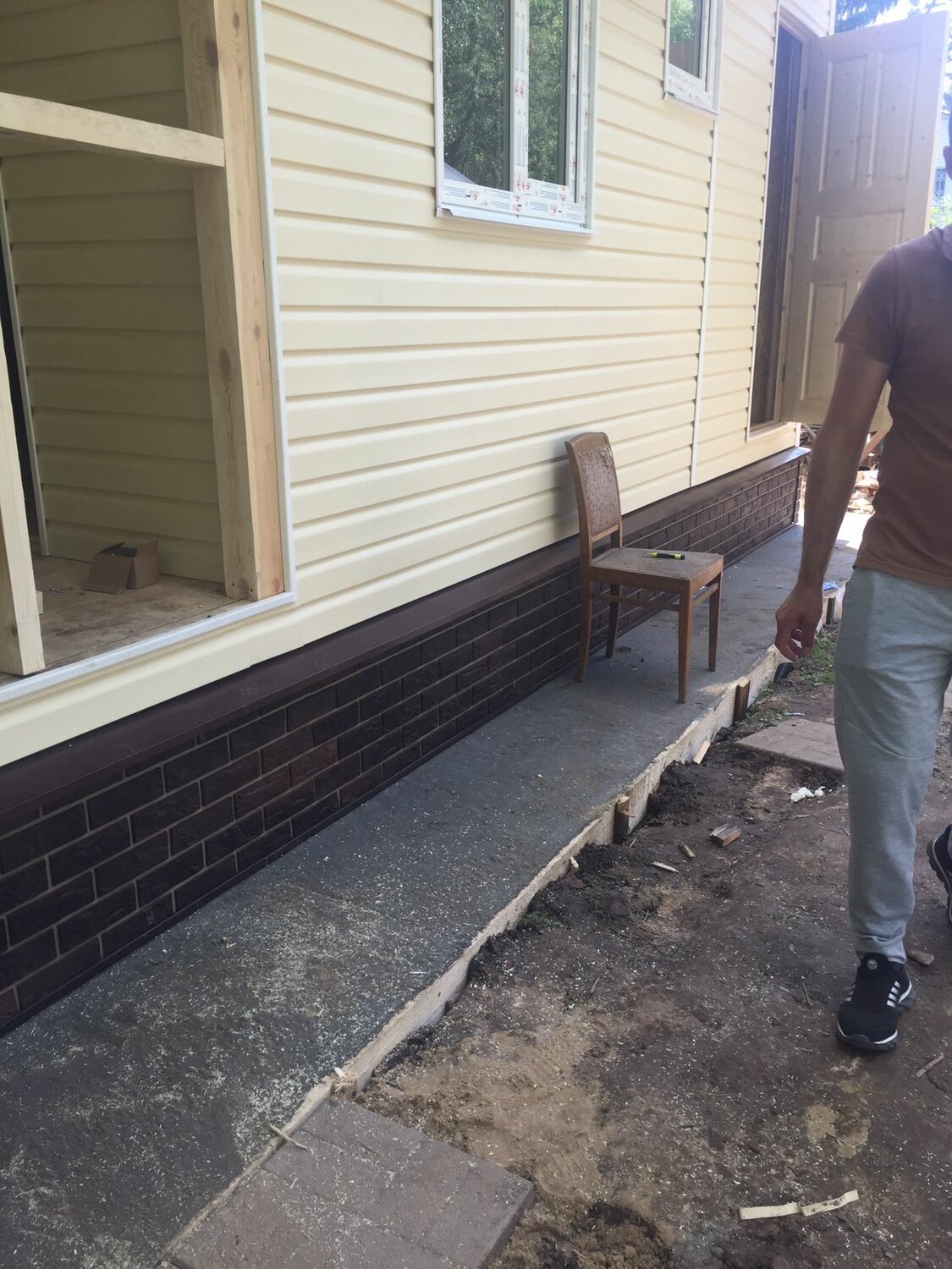 Монтаж фасада из винилового сайдинга