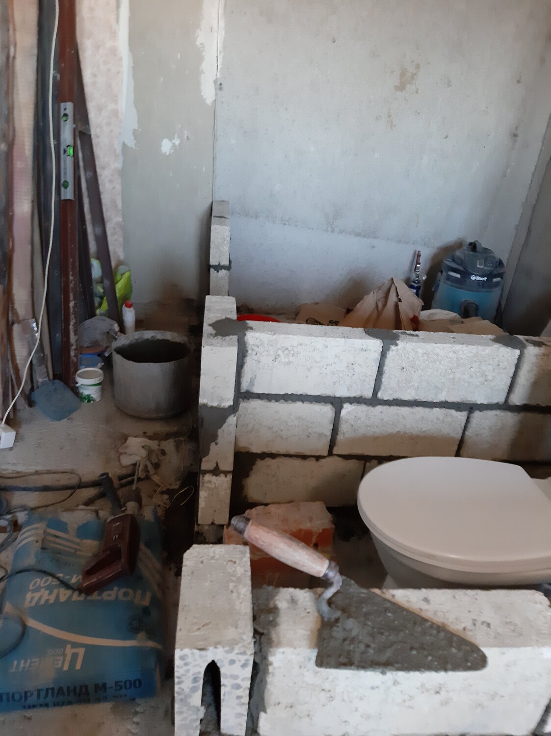 сантехкабина в панельном доме, ремонт, демонтаж ванной комнаты, пеноблок для ванной комнаты, санузел ремонт