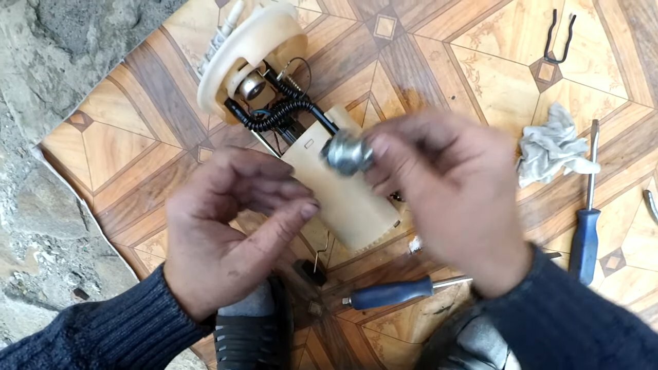 Замена регулятора давления топлива