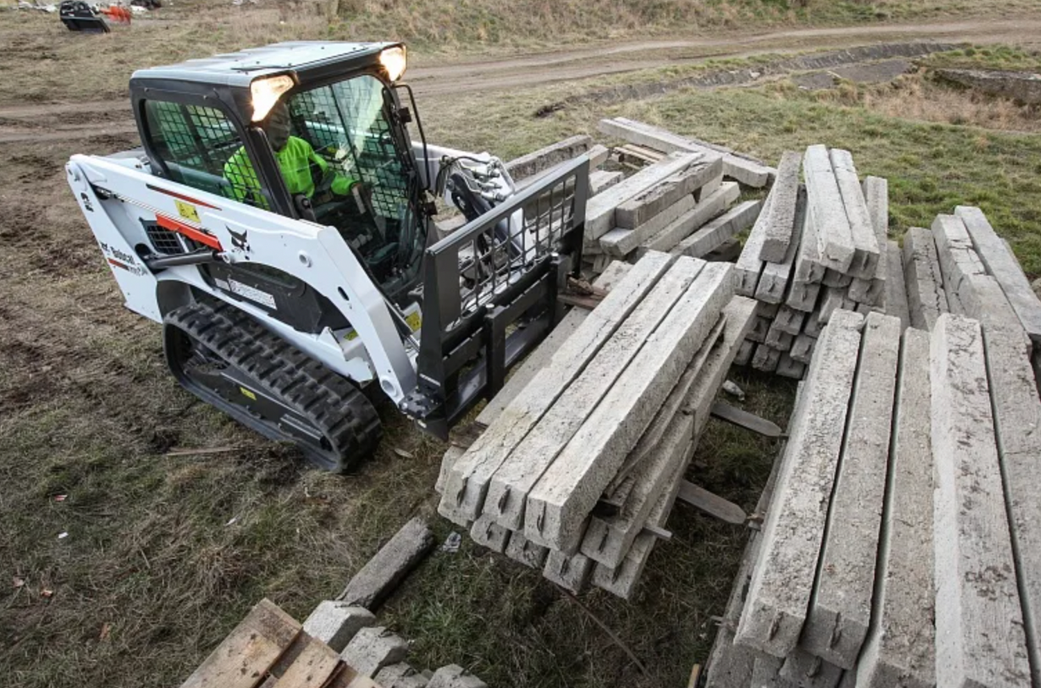 бобкэт т590, bobcat t450, мини-погрузчик bobcat t770, бобкэт т590 гусеничный, bobcat company