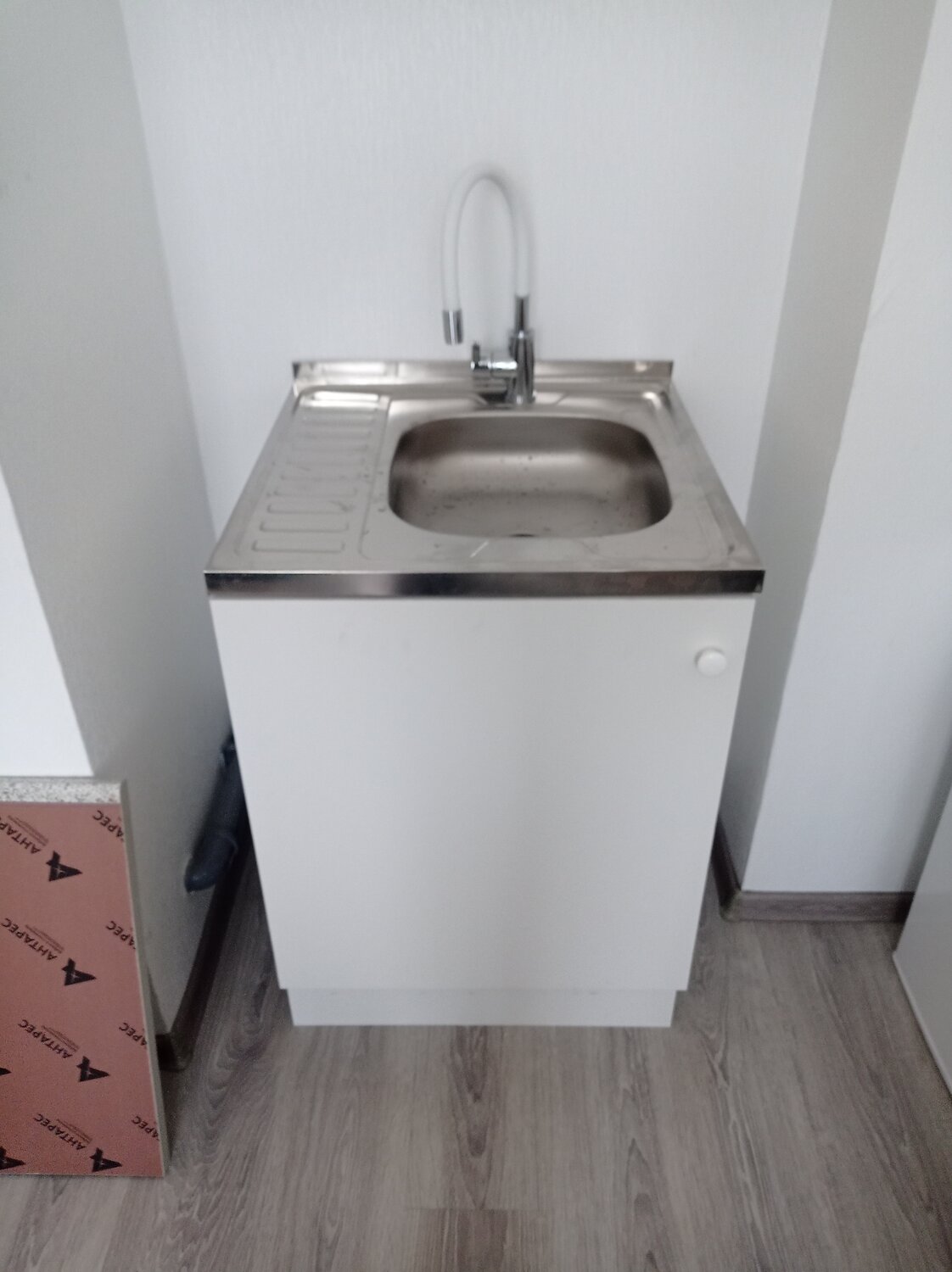 мойка с тумбой, кухонная мойка с тумбой, мойка, рукомойник рн 4,2/4/2,78 со смесителем, шкаф под мойку для кухни