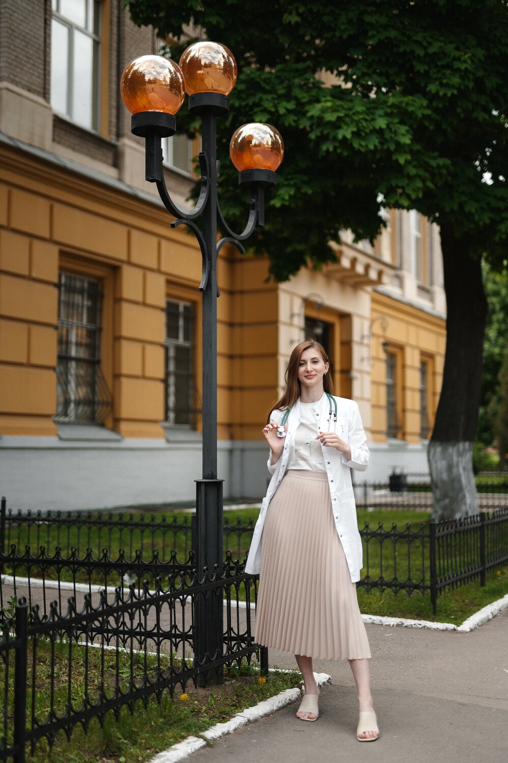 девушка, образ с плиссированной юбкой, модные юбки, мода стиль, плиссированная юбка