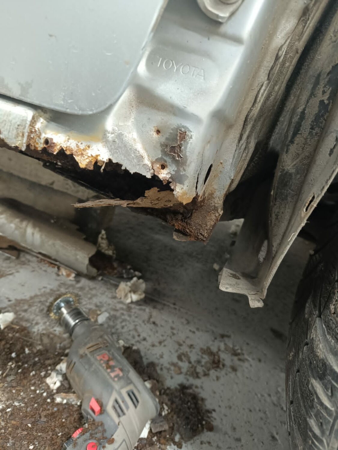 ремонтные пороги нива шевроле, пороги нива шевроле, замена порогов kia sorento 1, переварка нива шевроле, замена порогов