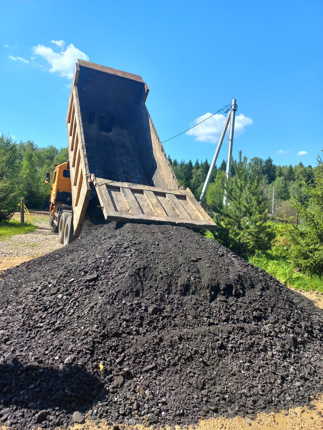 асфальтная крошка камаз, камаз асфальтовой крошки, щебень, щебень гравий, песок щебень