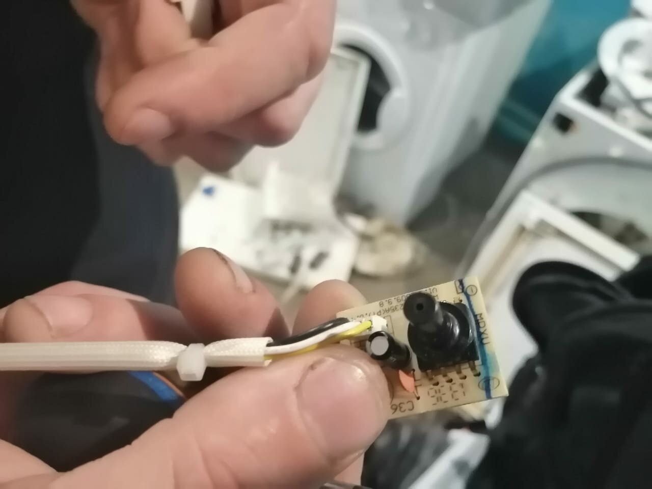 провода, электрика провода розетки, ремонт, разобранные, electronics