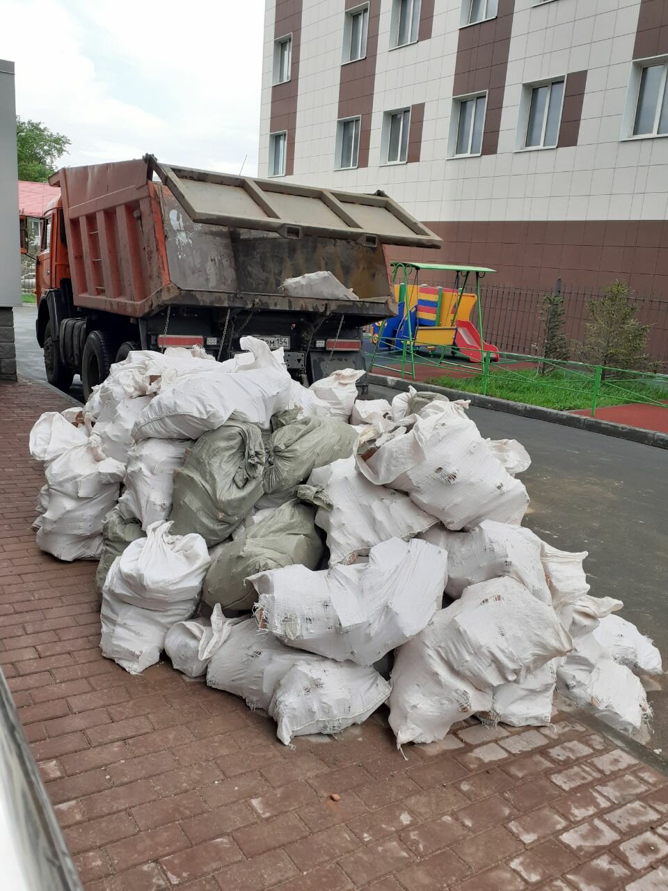 Вывоз строительного мусора картинки