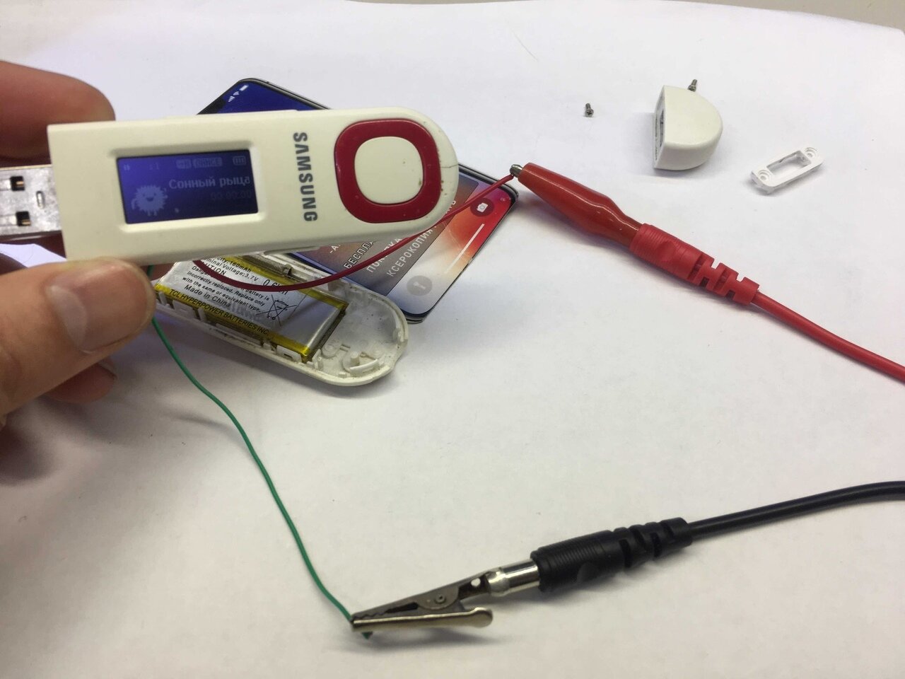 ремонт mp3 плееров, замер емкости аккумулятора usb тестером, прибор, зарядник от мр3 плеера, плеер