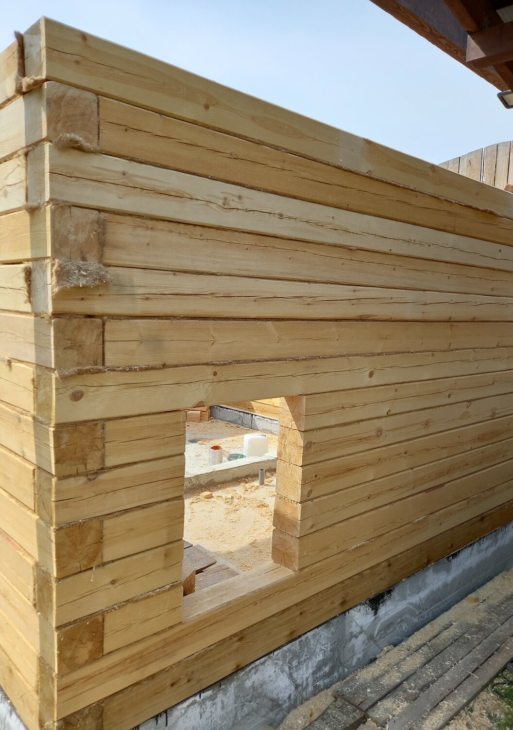 сруб из профилированного бруса, сруб из бруса, сруб бани из профилированного бруса 150х150 противоветриный шип, кладка бруса, баня с бруса 150 на 100