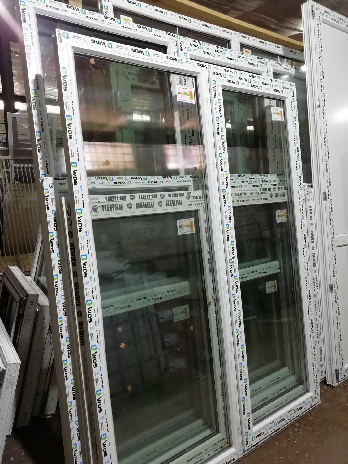 готовые окна, пвх окна, окон, пластиковое окно, склад окон рехау