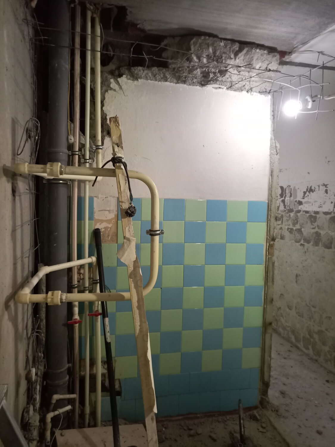 канализация в сталинке, водоснабжение, канализация в квартире, канализационные трубы в сталинках, строение водопровода в хрущевке