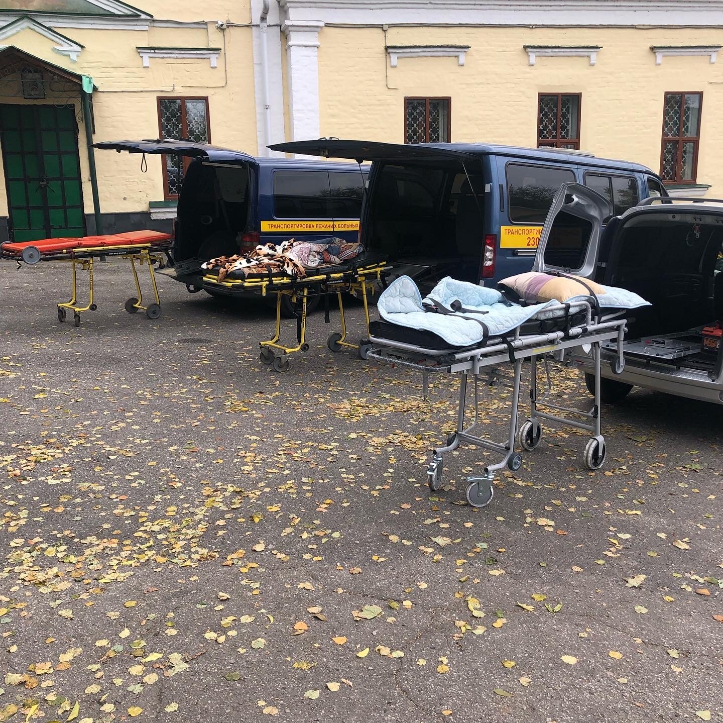 катафалк, прицеп катафалк, транспортировка лежачих больных автомобиль, автомобиль, междугородняя перевозка лежачих людей