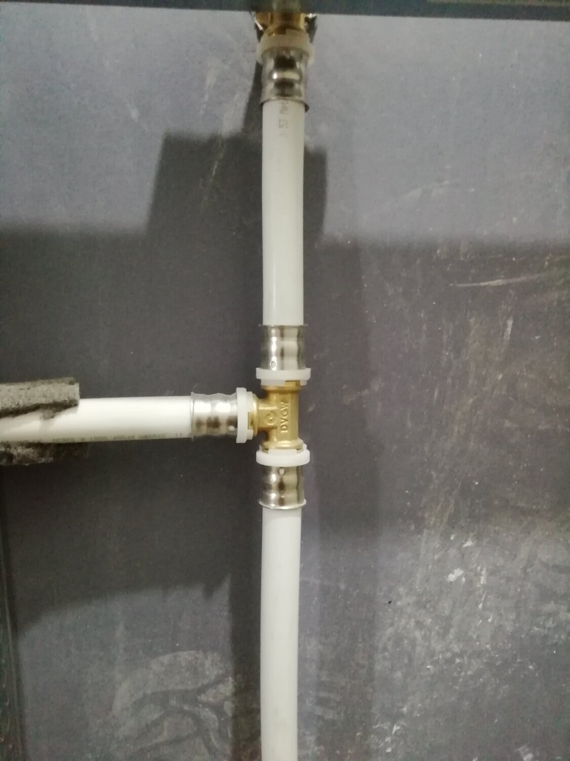 монтаж металлопластиковых труб для водопровода своими руками, труба для системы отопления металлопласт, пресс фитинги rehau для металлопластиковых труб, подводка металлопластиковых труб, слив кран в трубе металлопласт на трубу