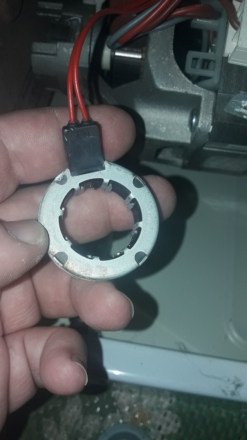 таходатчик датчик холла для стиральной машины electrolux evf12040w, таходатчик bosch maxx 5, electrolux таходатчик, таходатчик bosch maxx 6, samsung h1245a таходатчик