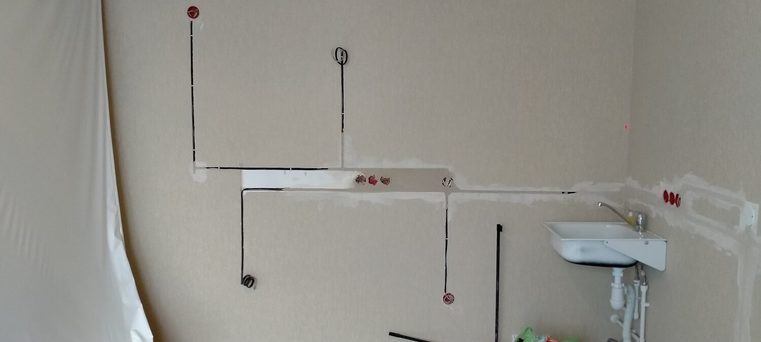 Штробление под розетки на кухне - 90 фото