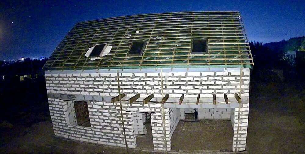 построить дом из газобетона, строительство дома из блоков, дом из газобетона, дом из газобетонных блоков, стропильная система в доме из газобетона