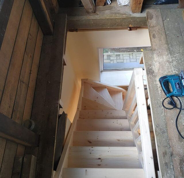 Монтаж лестничного полотна