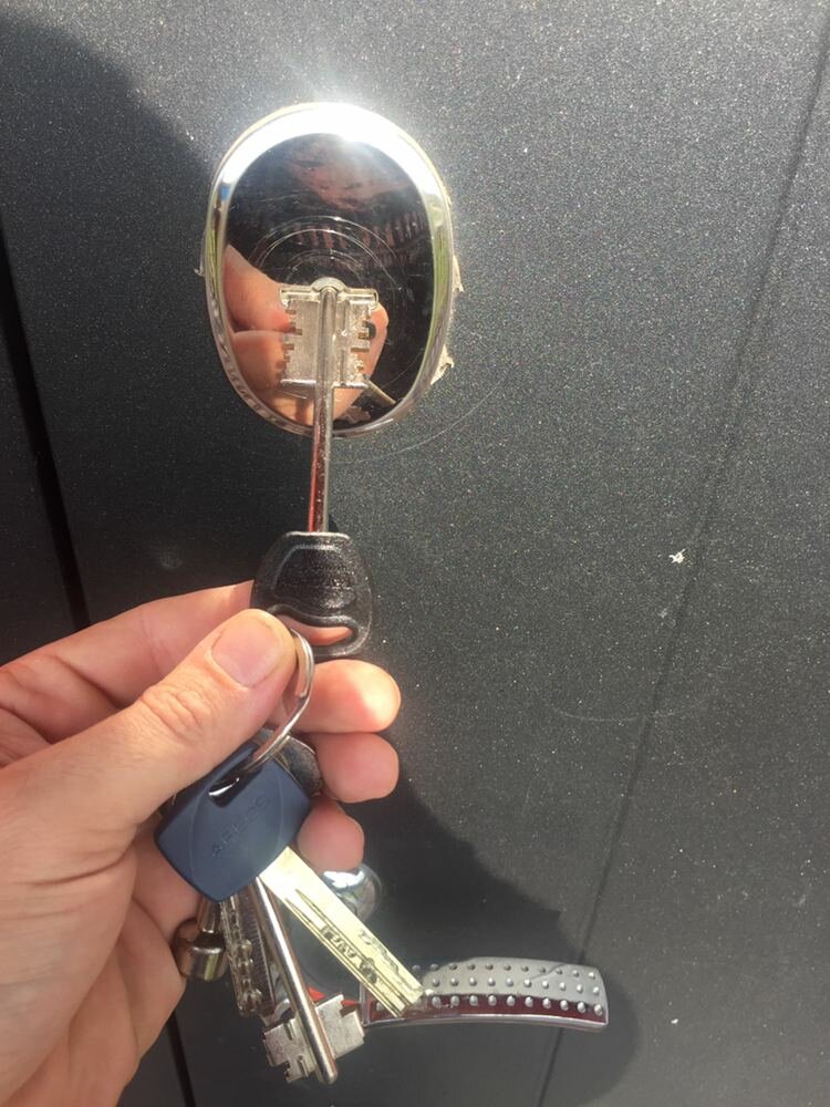личинка замка hyundai i30, вскрытие замков, замок с ключом, дверные замки, вскрытие замков авто