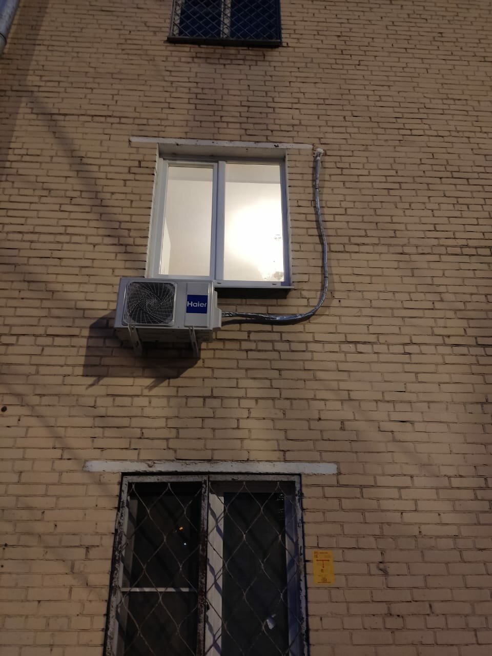 кондиционер, установка кондиционера, кондиционер установленный, наружный блок кондиционера, монтаж кондиционера