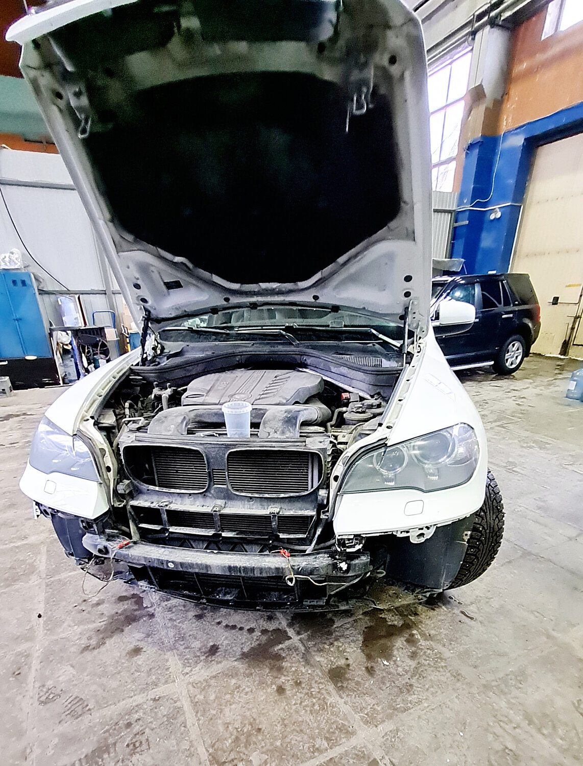 автомобиль, f10 bmw мойка радиатора, кузовной ремонт бмв, кузовной ремонт, авто