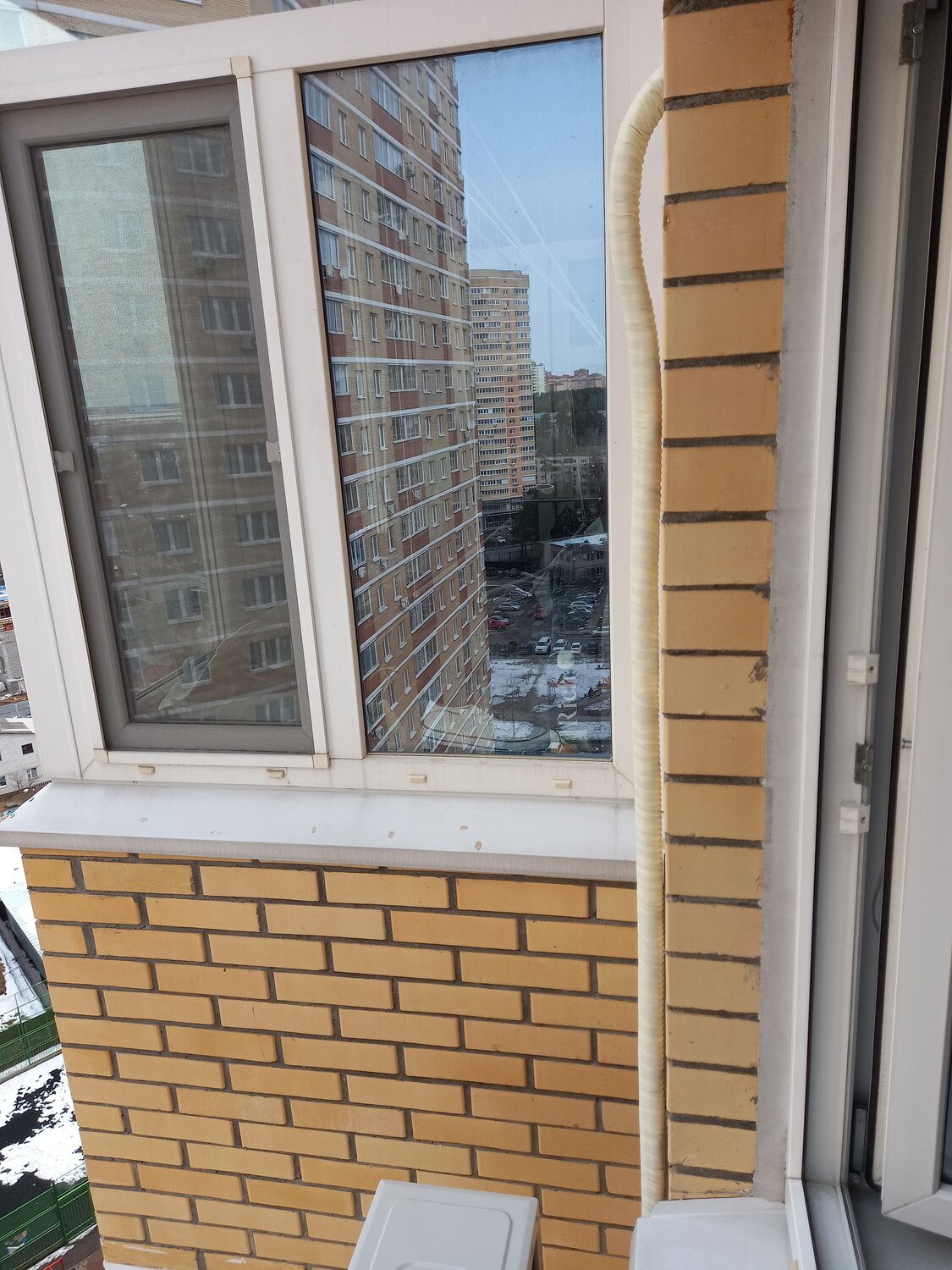 облицовочный кирпич на балконе, остекленный балкон, застекленная лоджия, остекление балкона с выносом, лоджия
