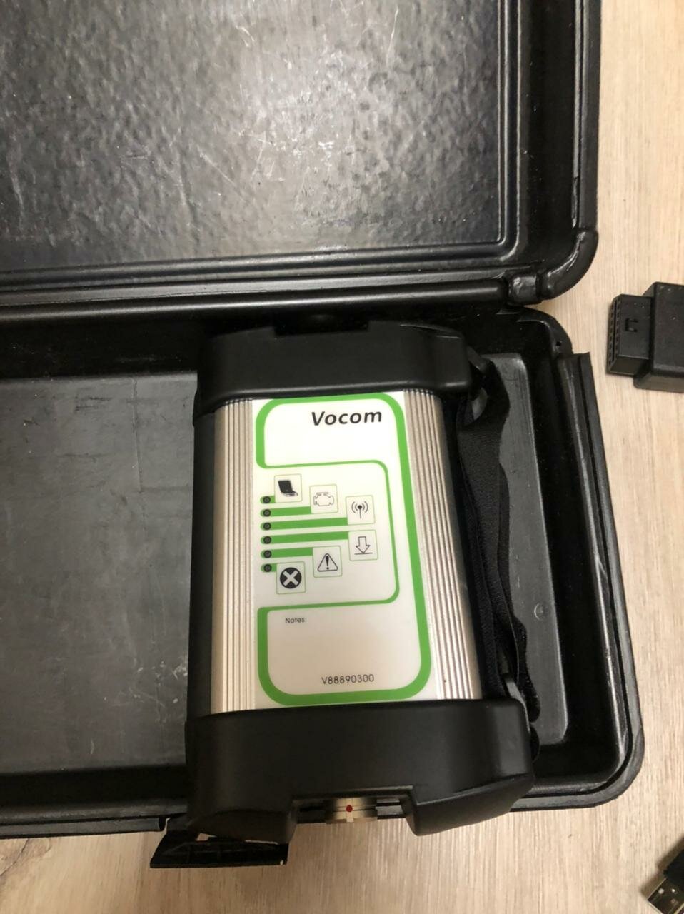 vocom 88890300 оригинал, volvo vocom 88890300 дилерский сканер, vocom для p126, vocom 88890320, volvo vocom 88890300
