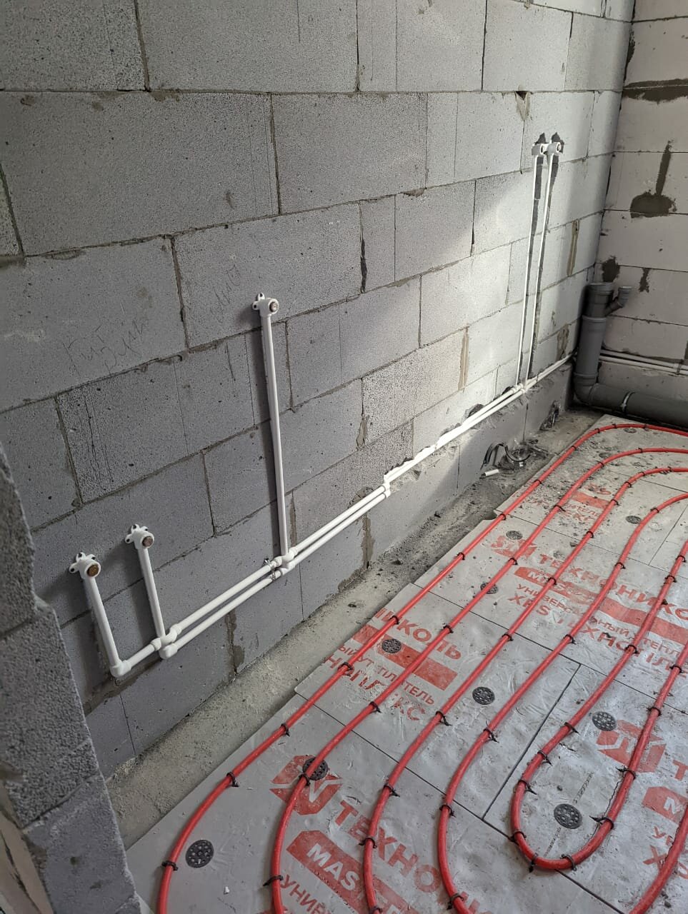 водяной теплый пол, монтаж теплого пола, монтаж водяного теплого пола, система тёплого пола водяного, электрический теплый пол