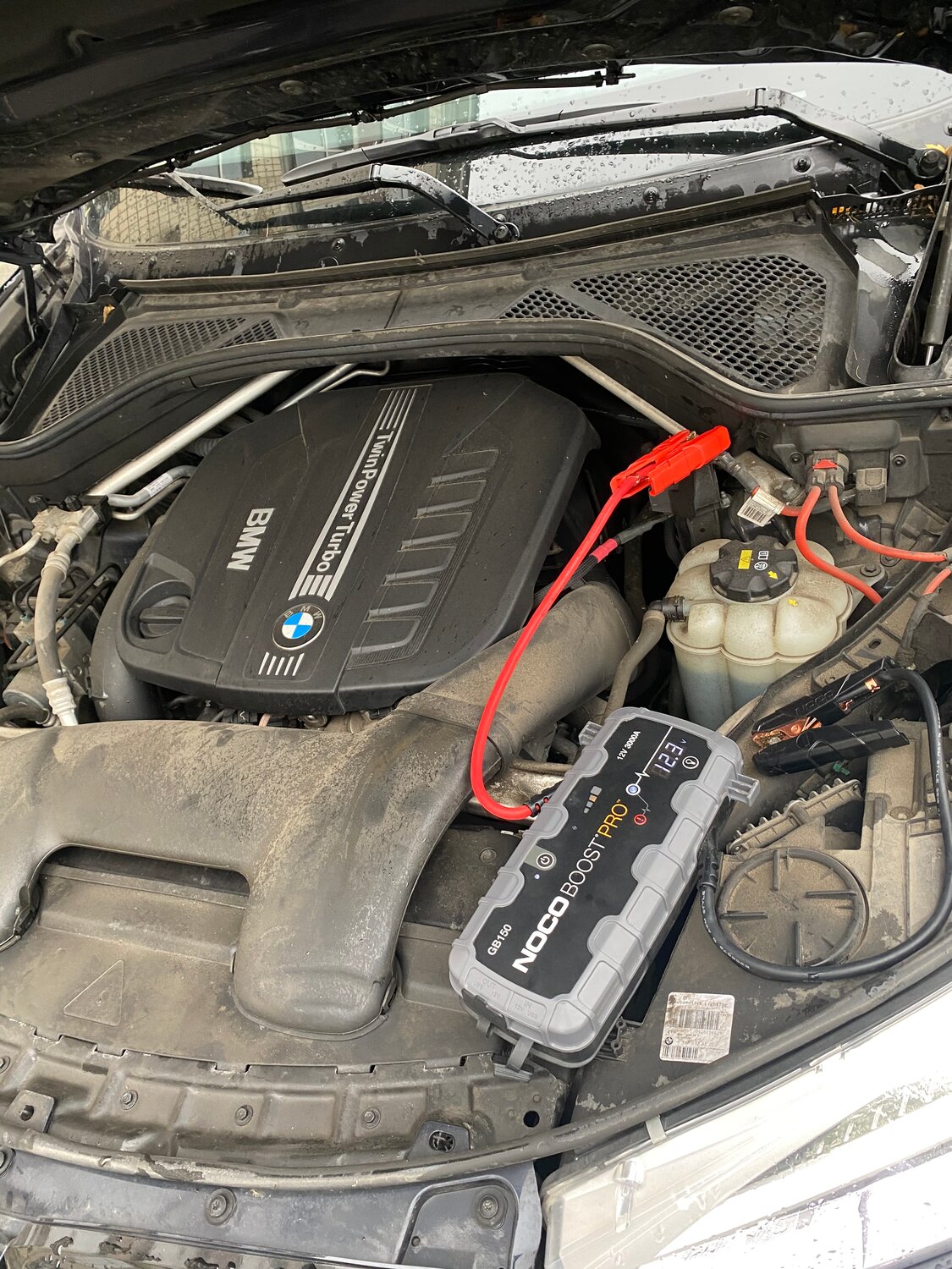 Замена аккумулятора на новый с выездом в Санкт-Петербурге - Помощь на ...