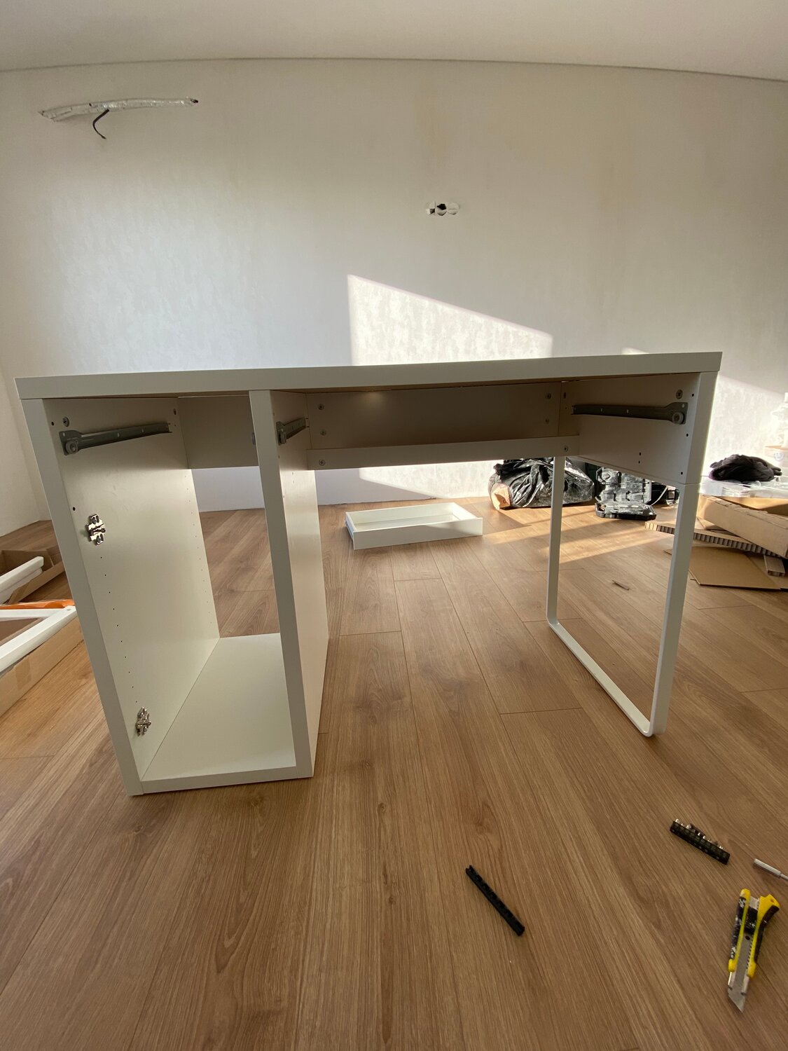 стол-трансформер письменный лайт 03.245, цвет белый, мебель, письменный стол ikea микке 003.739.19/203.739.18, стол письменный икеа маррен, линнмон алекс 120х60