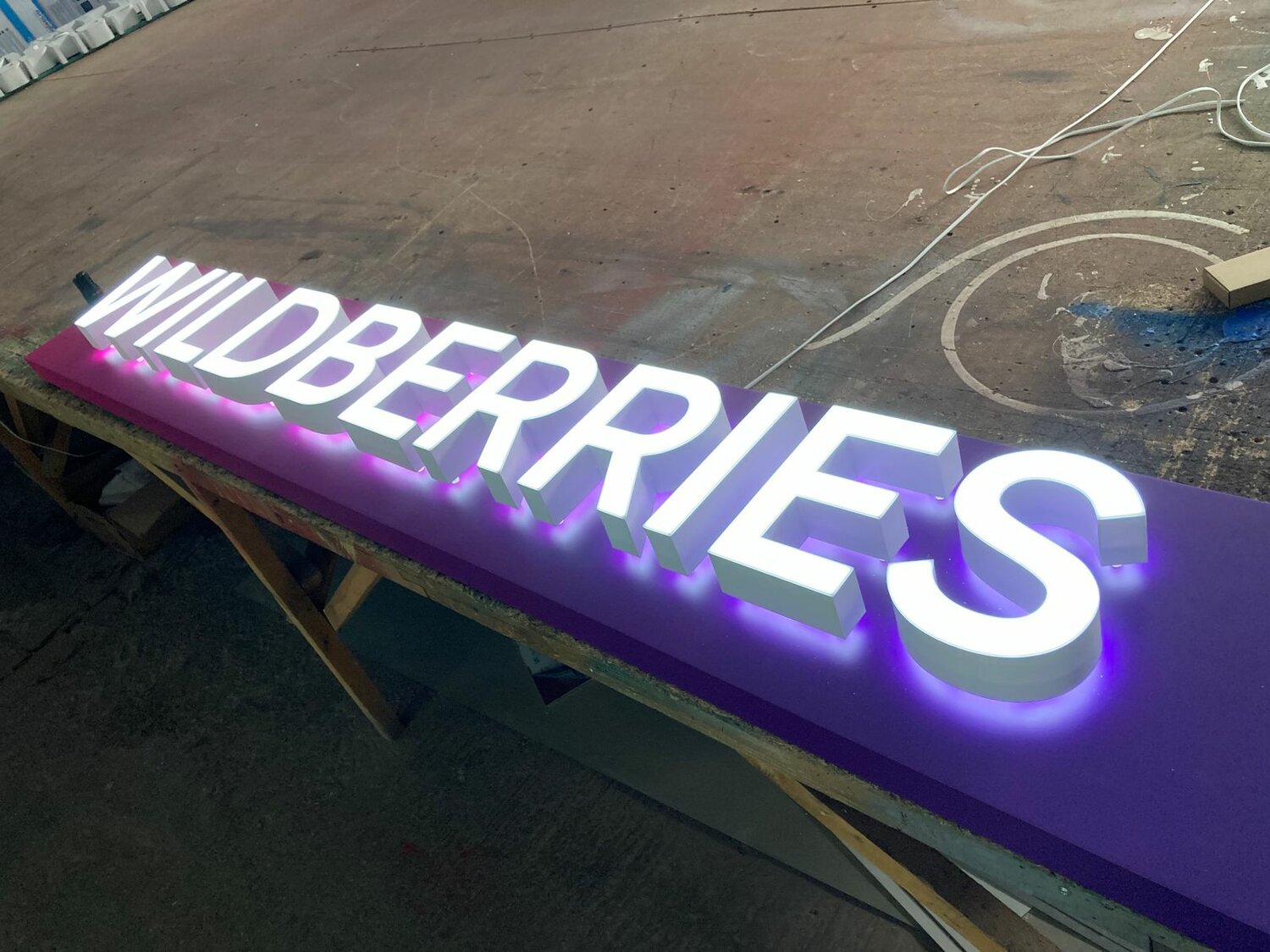 световая вывеска, рекламные вывески, объемные буквы вывеска, вывеска наружная, неоновые вывески