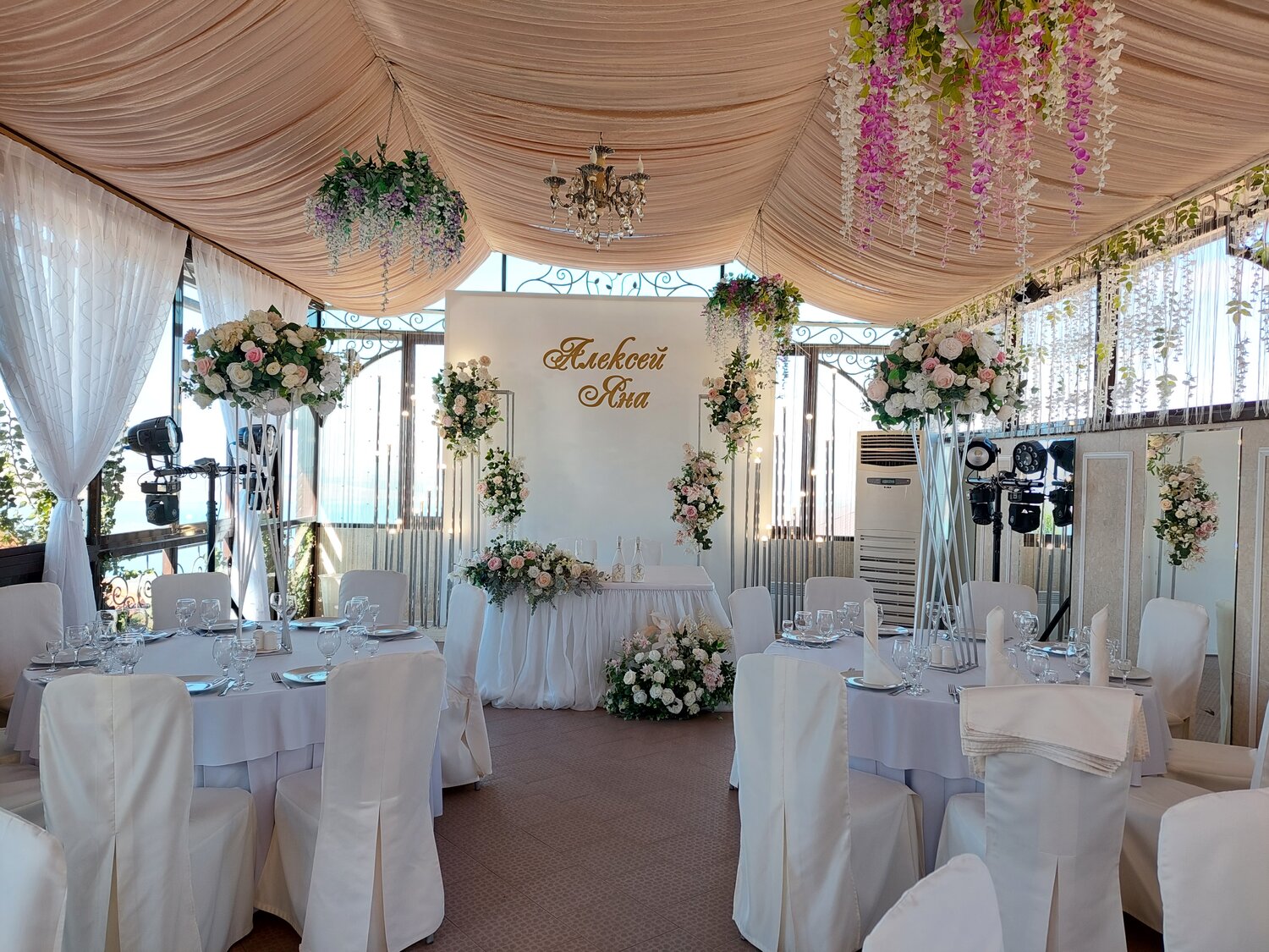 банкетный зал для свадьбы, свадебный банкетный зал, банкетный зал, интерьер банкетного зала, резиденция шарташ екатеринбург