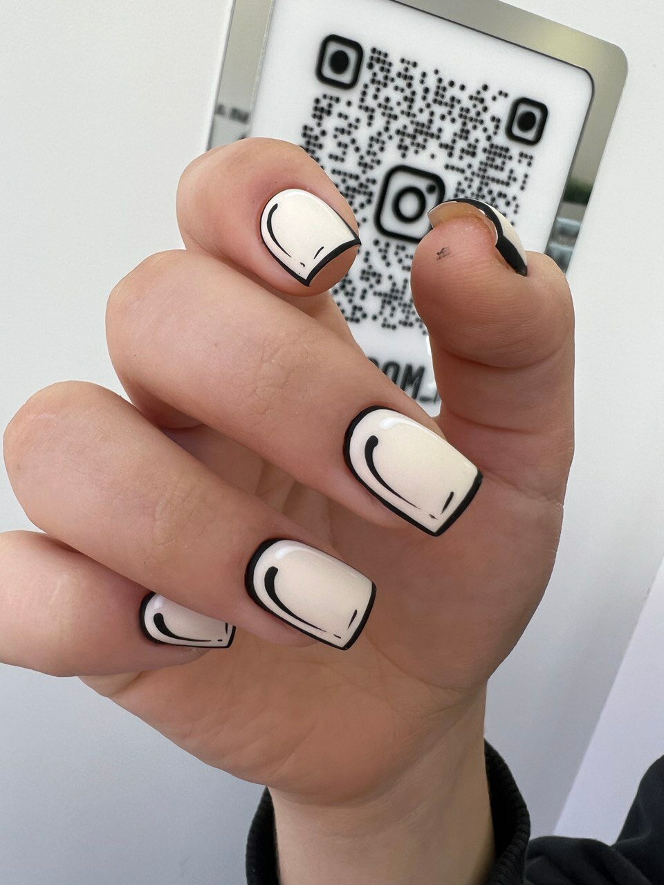 ногти стильные, маникюр, ногти, маникюр минимализм дизайн, маникюр идеи