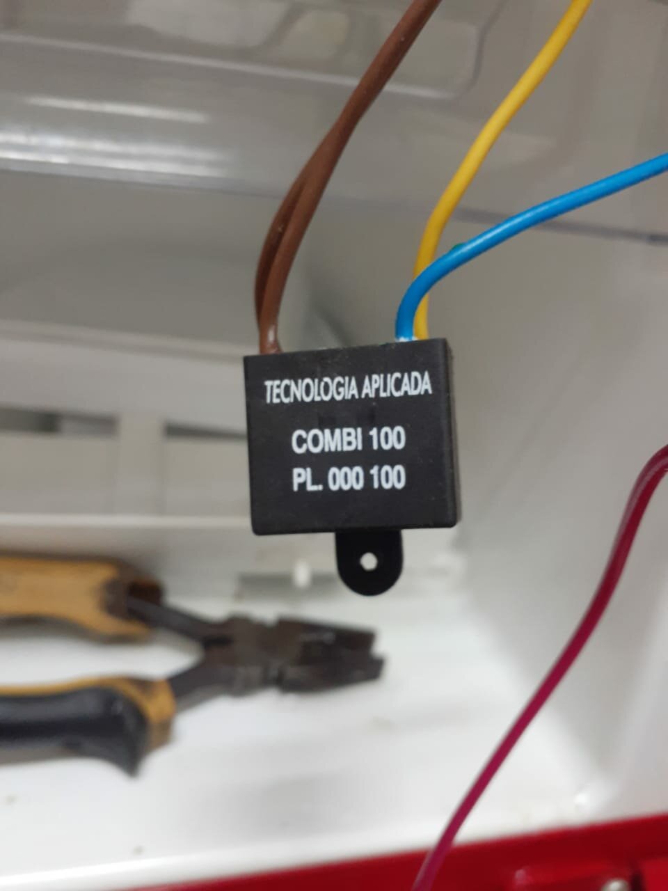 реле старлайн 708-2, блок gs 100 a, запчасти для болгарки rebir lsm 180/1800, реле с колодкой, реле оттайки стинол combi 100