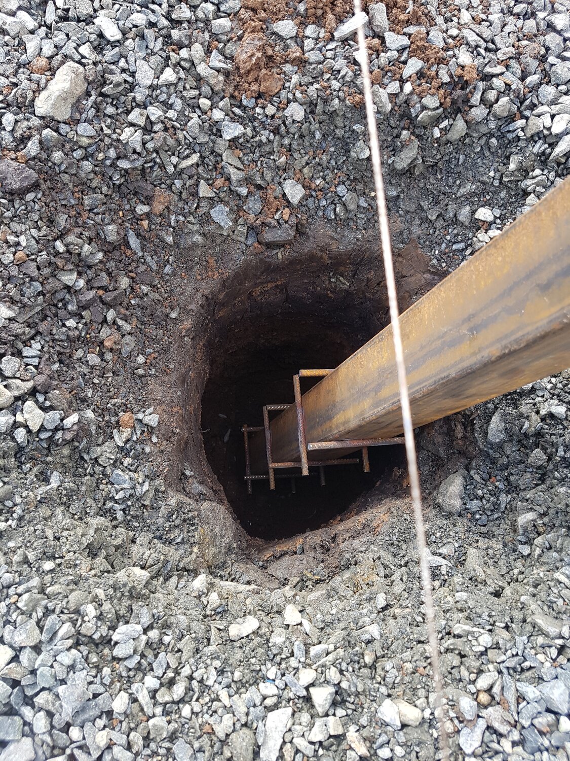 бетонирование столбов, сваи под фундамент, трубобетонные сваи, бетонирование столбов для навеса, столбики для теплицы