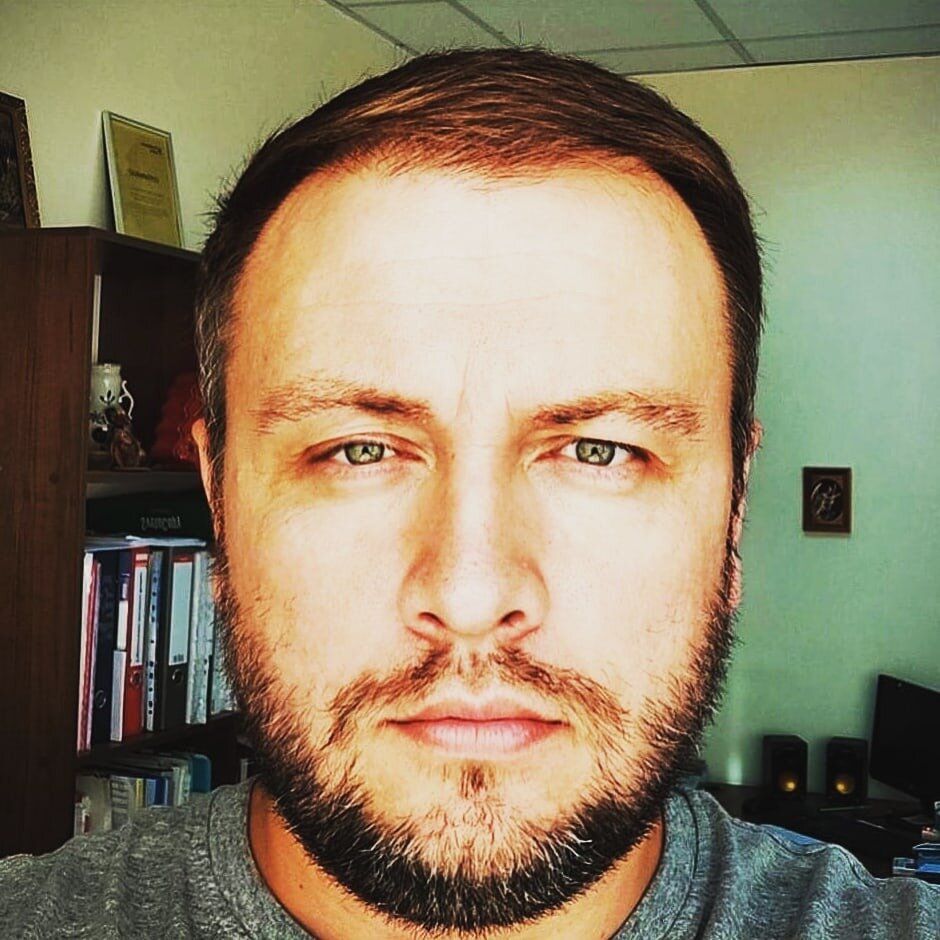 Леонид Васильев