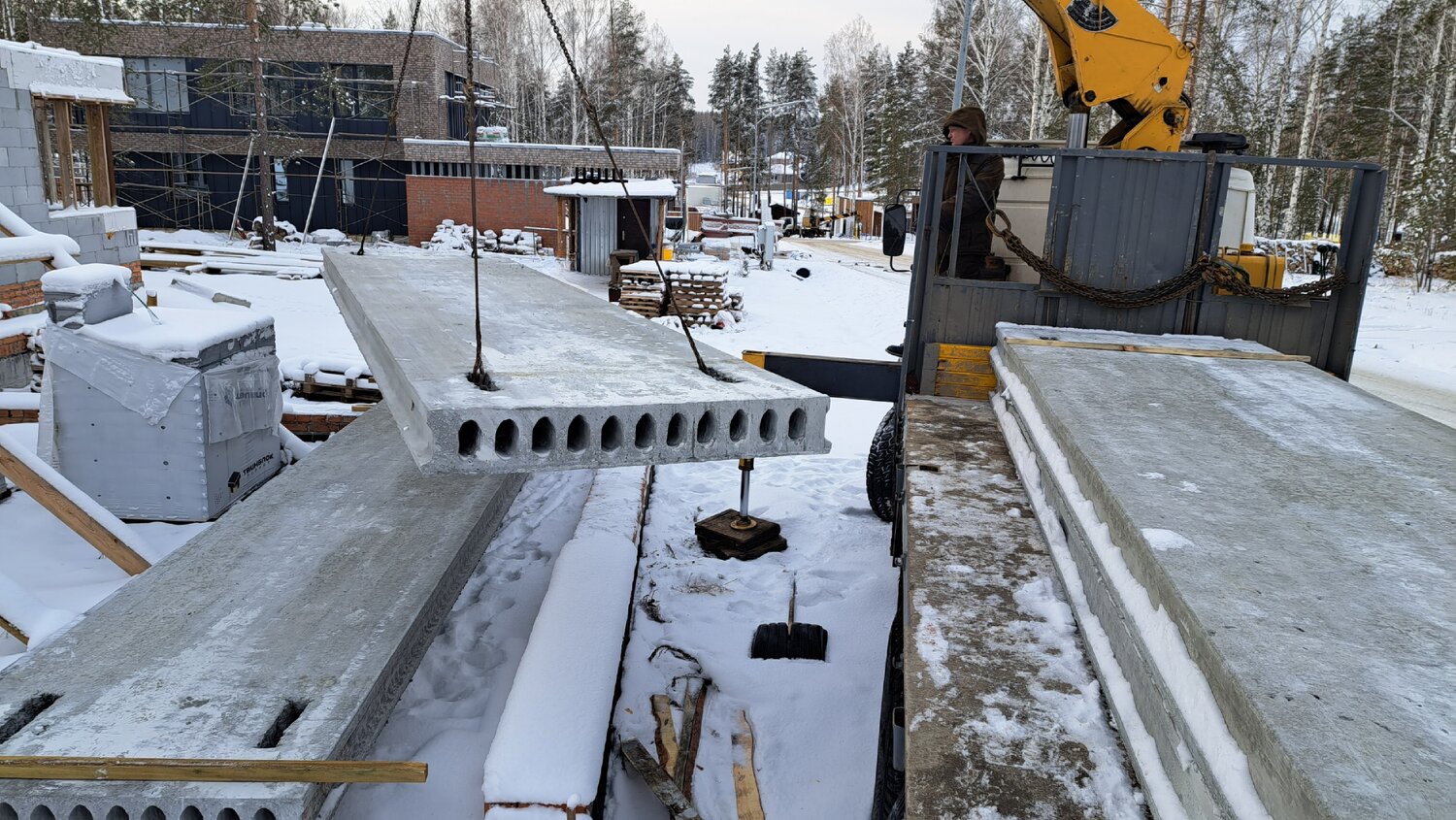 плиты перекрытия зимой, плиты перекрытия, железобетонные плиты перекрытия, плиты перекрытия пб, испытание плиты перекрытия