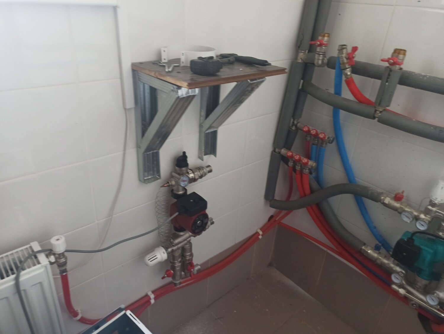 Установка терморегулятора на радиатор отопления в Екатеринбурге ...