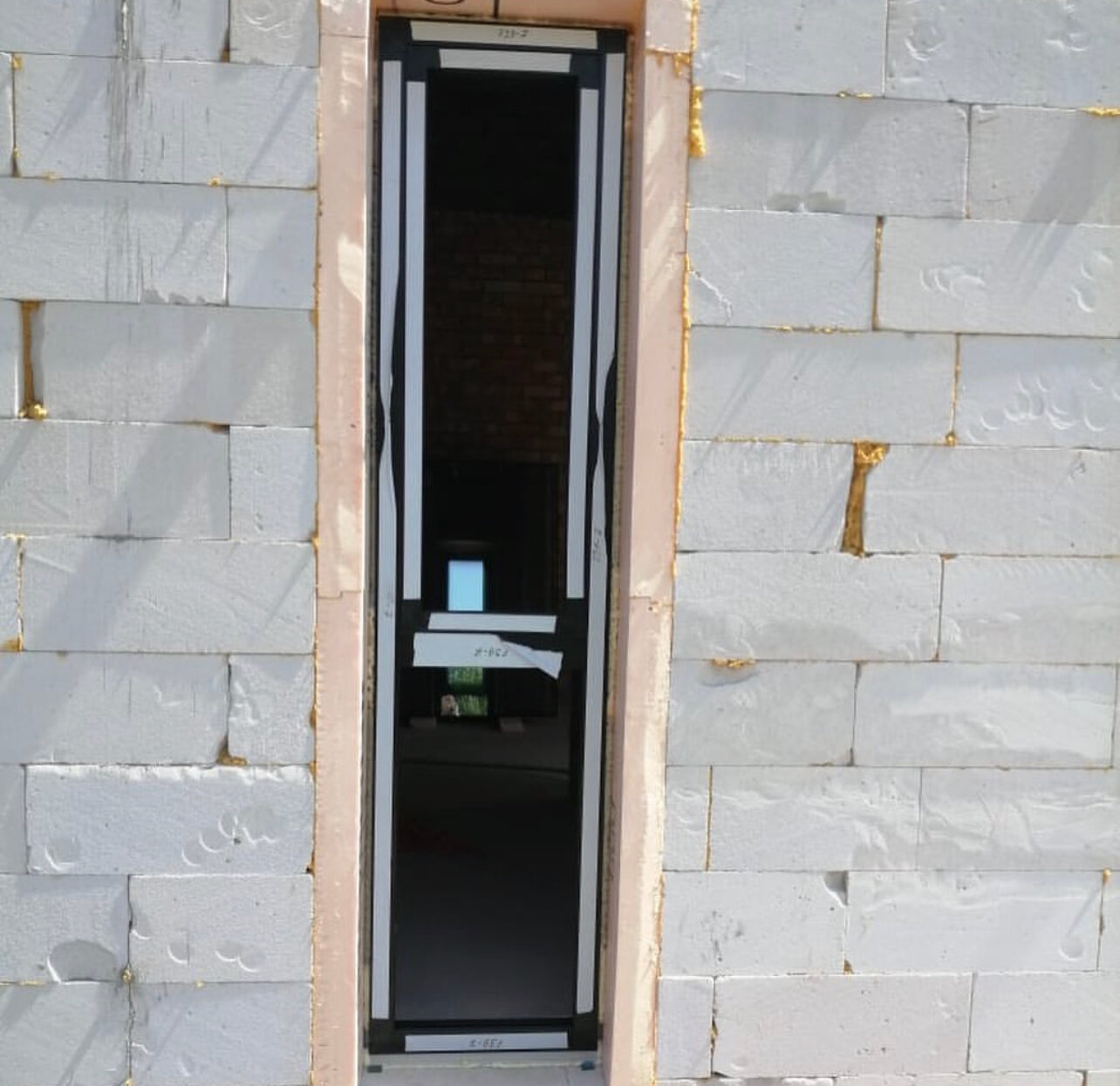 дверь, окно, окна двери, пластиковые окна двери, окна в доме из газобетона