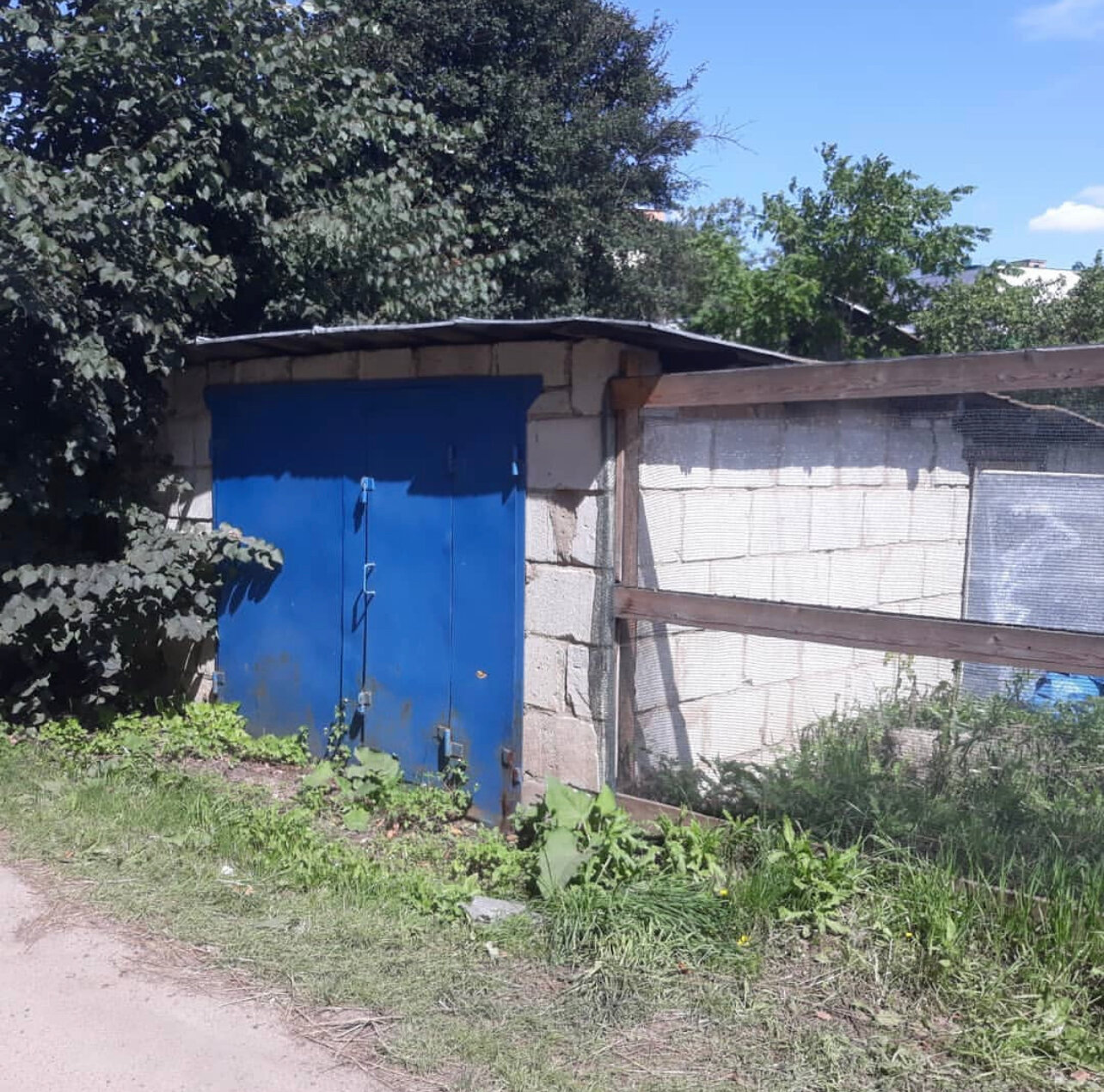 гараж, кирпичный гараж, гараж в деревне, разборный гараж, жилой гараж