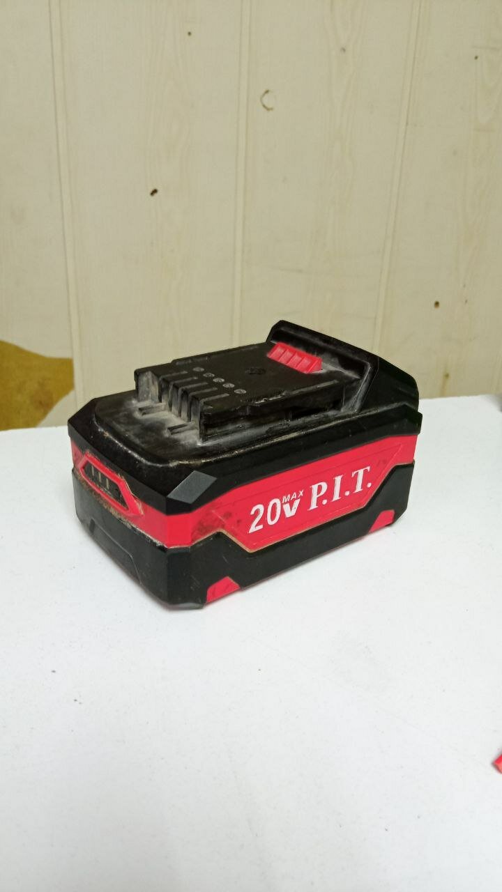 аккумулятор, аккумулятор bosch 18v 1.5 ah, аккумулятор bosch, аккумулятор bosch 18v 1.5, аккумулятор для солнечных батарей
